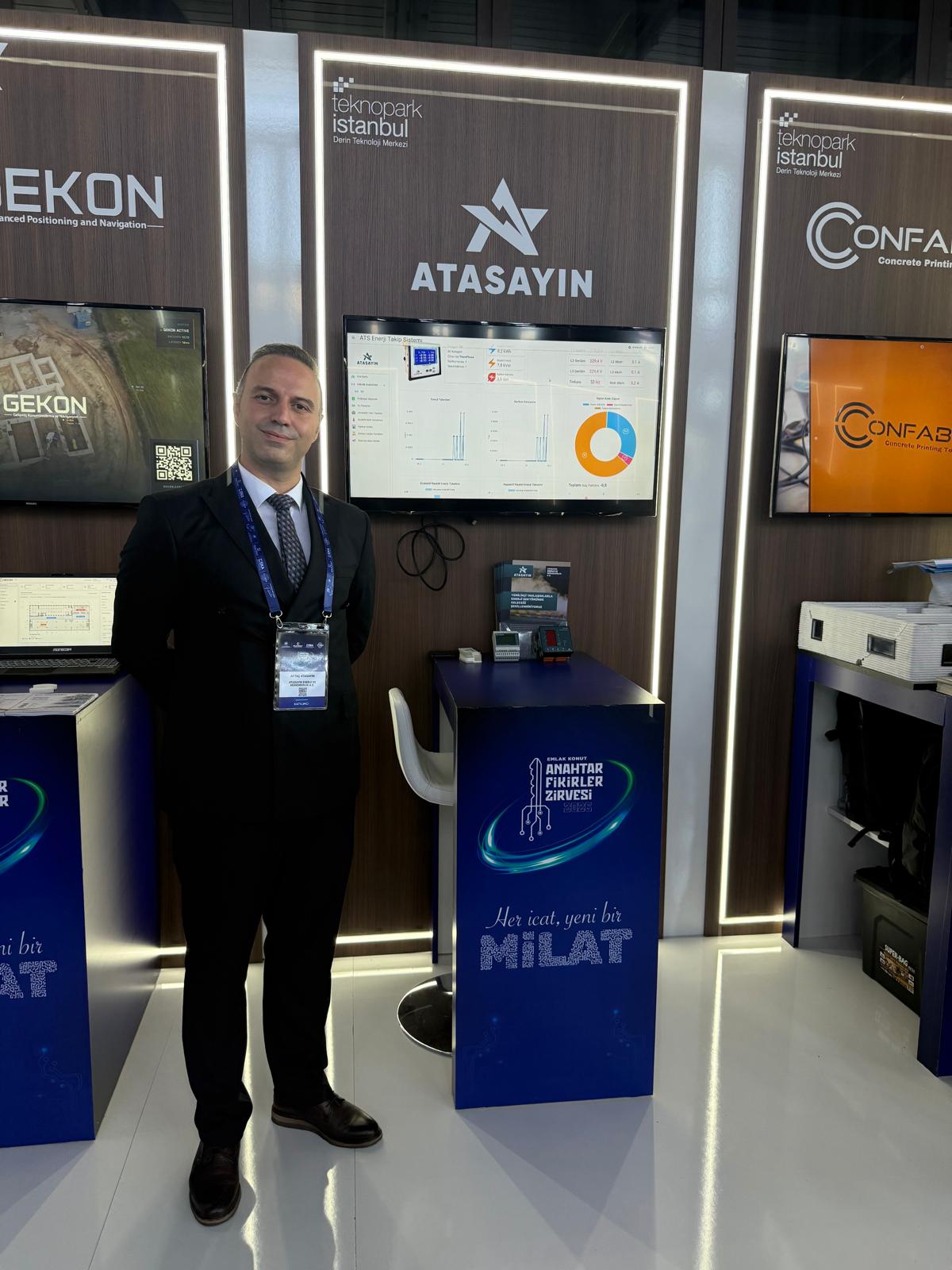 Atasayın standında ekranda ATS Enerji Takip Sistemi panosu